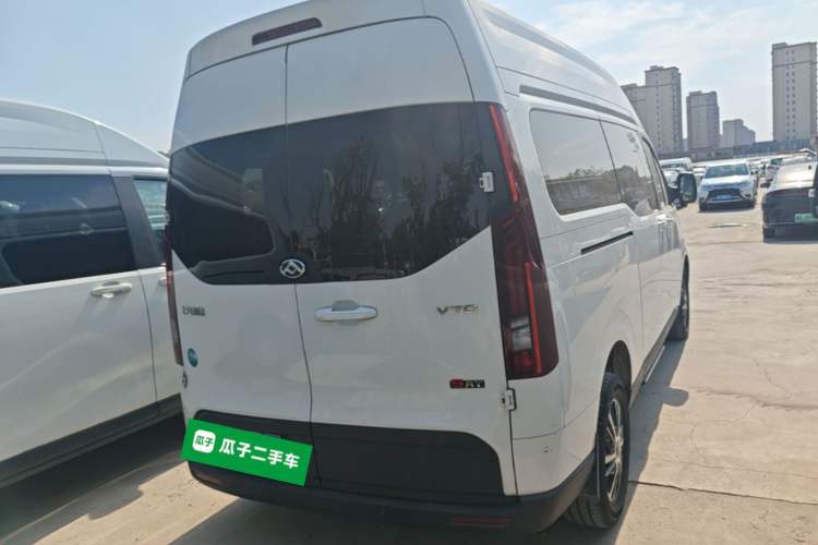 Used SAIC MAXUS Xintu V70 2023 2.0T Luxury Edition Automatic Long Wheelbase Mid-Roof 9-Seater Rear Right 45 Deg