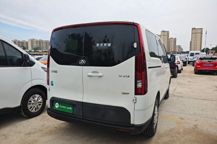Used SAIC MAXUS Xintu V70 2023 2.0T Elite Edition Manual Transmission Short Wheelbase Low Roof 5/6 Seats (125 hp) Rear Right 45 Deg