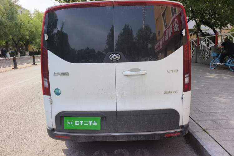 Used SAIC MAXUS Xintu V70 2023 2.0T Elite Edition Automatic Short Wheelbase Low Roof – 5/6 Seats Rear