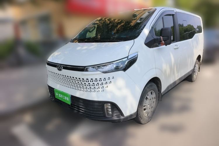 Used SAIC MAXUS Xintu V70 2023 2.0T Elite Edition Automatic Short Wheelbase Low Roof – 5/6 Seats Guazi used car, China used car export, Used car for sale, Used cars, Cheapest cars for sale