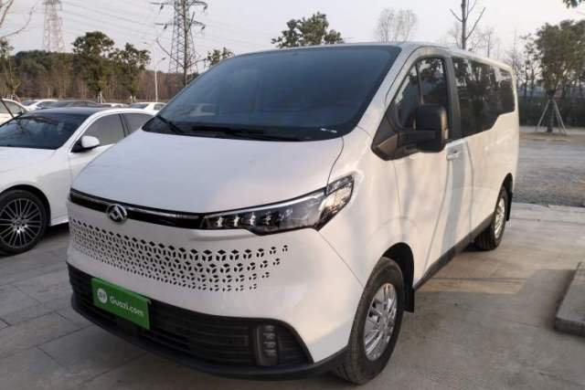 Used SAIC MAXUS Xintu V70 2023 2.0T Elite Edition Manual Transmission Short Wheelbase Low Roof 5/6 Seats (125 hp)