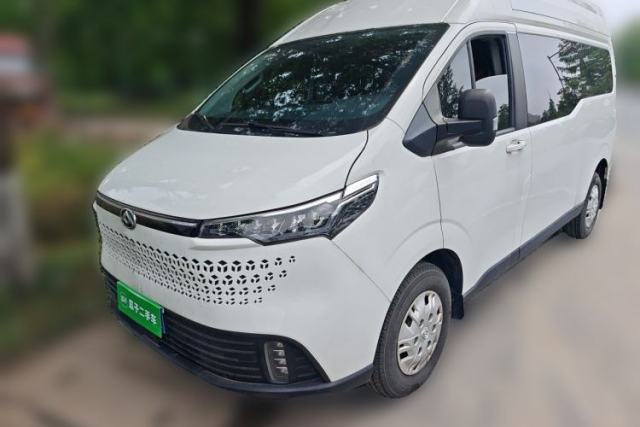 Used SAIC MAXUS Xintu V70 2023 2.0T Elite Edition Automatic Long Wheelbase Mid-Height 6/7 Seats