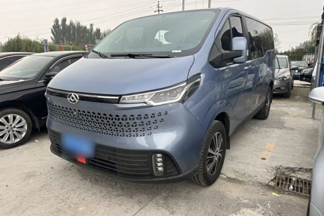 Used SAIC MAXUS Xintu V70 2025 2.0T Automatic Short Wheelbase Low-Roof Luxury 7-Seater