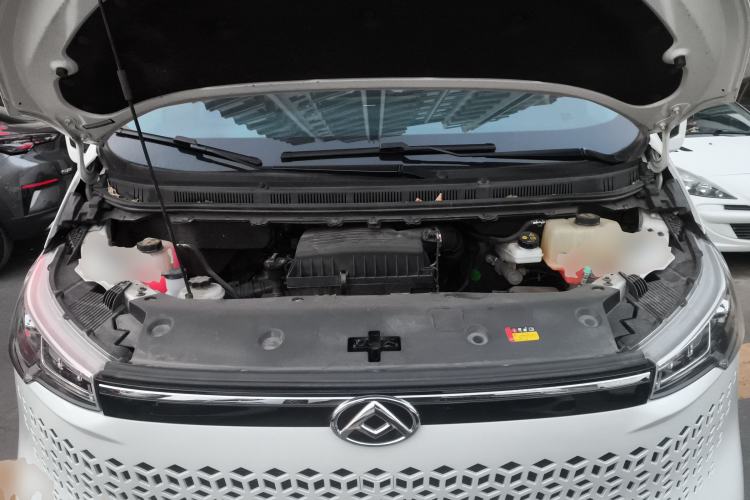 Used SAIC MAXUS Xintu V70 2025 2.0T Automatic Short Wheelbase Ultra-Low Roof Elite Edition – 5/6 Seats Engine Bay