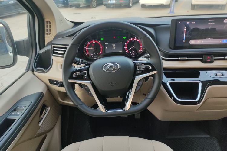 Used SAIC MAXUS Xintu V70 2025 2.0T Automatic Long Wheelbase Low-Roof Luxury 7-Seater Steering Wheel
