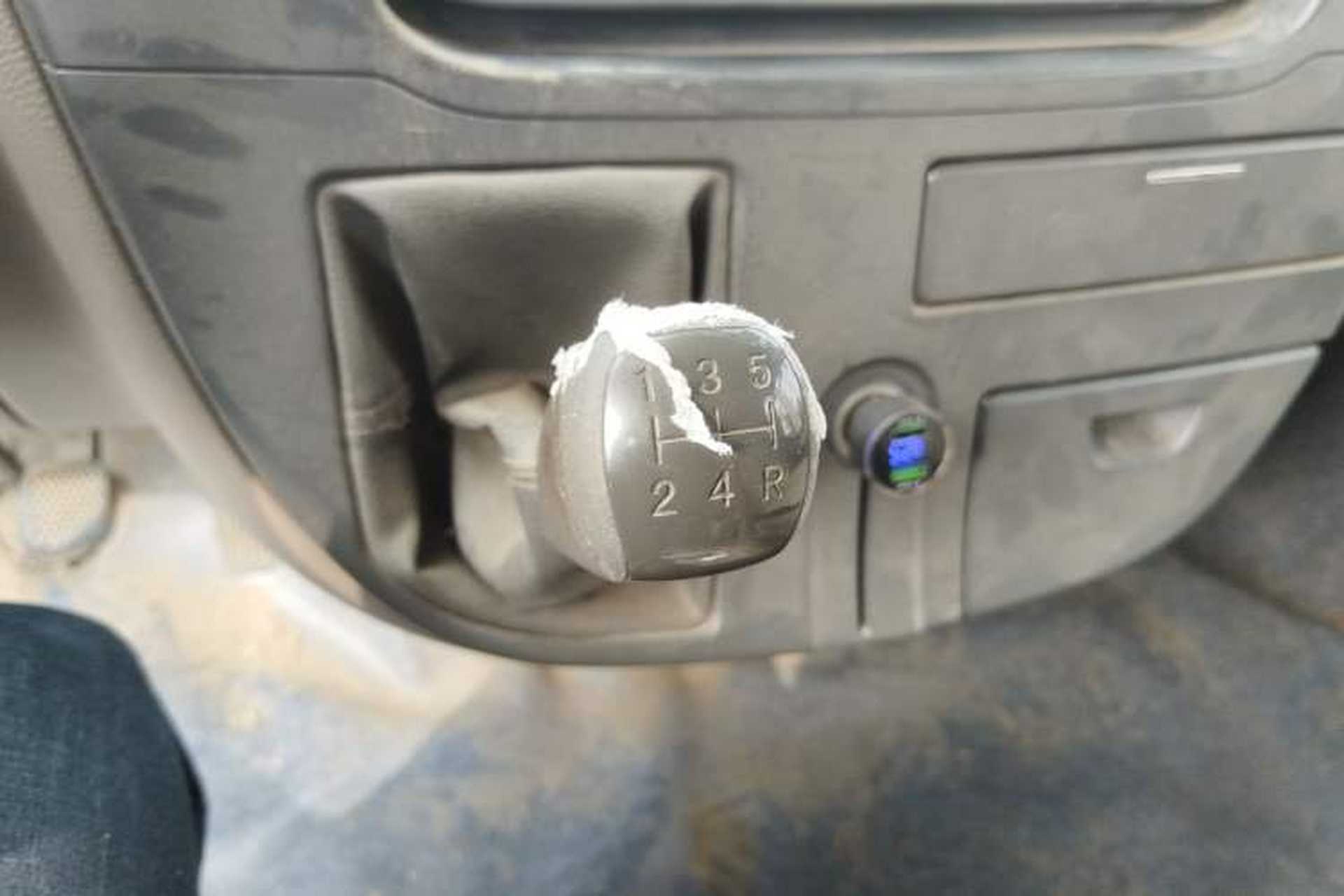 Used SAIC MAXUS Xintu V80 2011 2.5T Short Wheelbase Mid-Roof Yunjie Edition Gear Lever