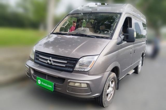 Used SAIC MAXUS Xintu V80 2011 2.5T Short Wheelbase Mid-Roof Yunjie Edition