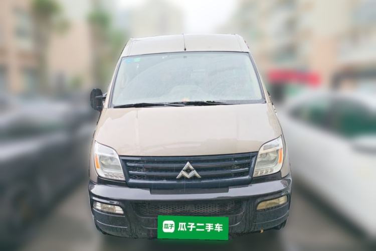 Used SAIC MAXUS Xintu V80 2012 2.5T Mid-Roof Value-Added Logistics Version D Front