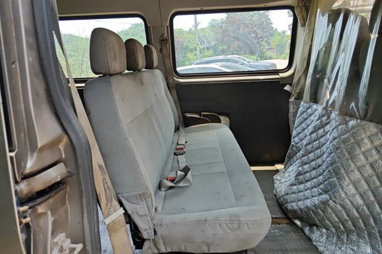 Used SAIC MAXUS Xintu V80 2012 2.5T Mid-Roof Value-Added Logistics Version D Left Rear Seat