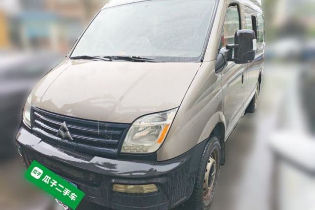 Used SAIC MAXUS Xintu V80 2012 2.5T Mid-Roof Value-Added Logistics Version D