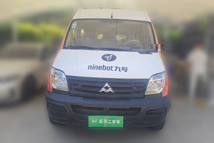 Used SAIC MAXUS Xintu V80 2012 2.5T Mid-Roof Value-Added Logistics Version D Front