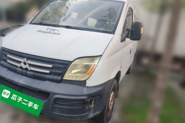 Used SAIC MAXUS Xintu V80 2012 2.5T High-Roof Value-Added Logistics Version B