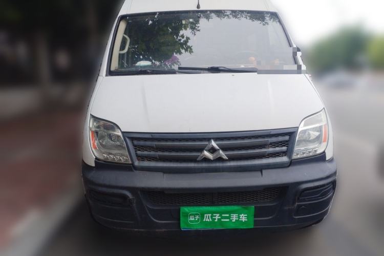 Used SAIC MAXUS Xintu V80 2012 2.5T Mid-Roof Value-Added Logistics Version D Front
