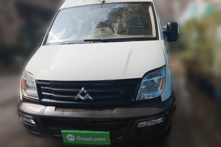 Used SAIC MAXUS Xintu V80 2012 2.5T Mid-Roof Value-Added Logistics Version C Front