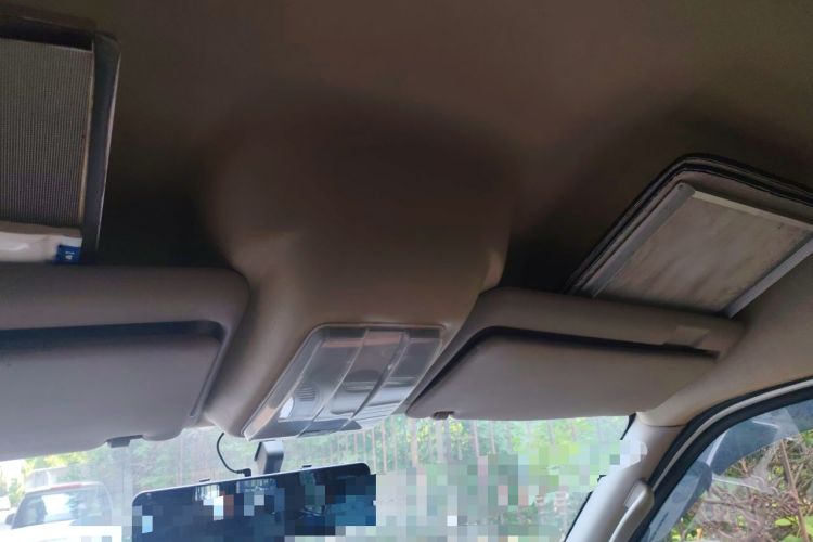 Used SAIC MAXUS Xintu V80 2012 2.5T Mid-Roof Value-Added Logistics Version C Headliner