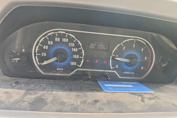 Used SAIC MAXUS Xintu V80 2012 2.5T Mid-Roof Value-Added Logistics Version D Instrument Cluster