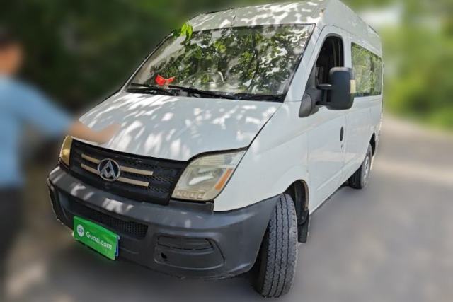 Używany SAIC MAXUS Xintu V80 2012 2.5T Mid-Roof Value-Added Logistics Version E