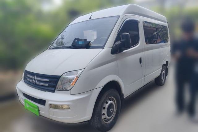 Used SAIC MAXUS Xintu V80 2012 2.5T Mid-Roof Value-Added Logistics Version C