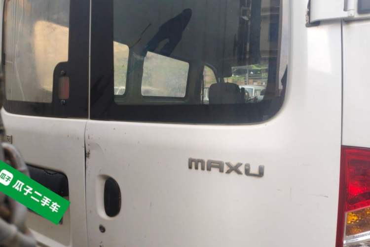 Used SAIC MAXUS Xintu V80 2012 2.5T High-Roof Value-Added Logistics Version B Rear