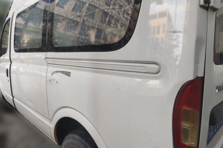 Used SAIC MAXUS Xintu V80 2012 2.5T High-Roof Value-Added Logistics Version B Rear Left 45 Deg