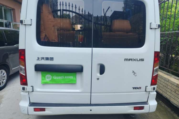 Used SAIC MAXUS Xintu V80 2012 2.5T Mid-Roof Value-Added Logistics Version C Rear
