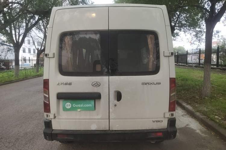 Used SAIC MAXUS Xintu V80 2012 2.5T Mid-Roof Value-Added Logistics Version B Rear
