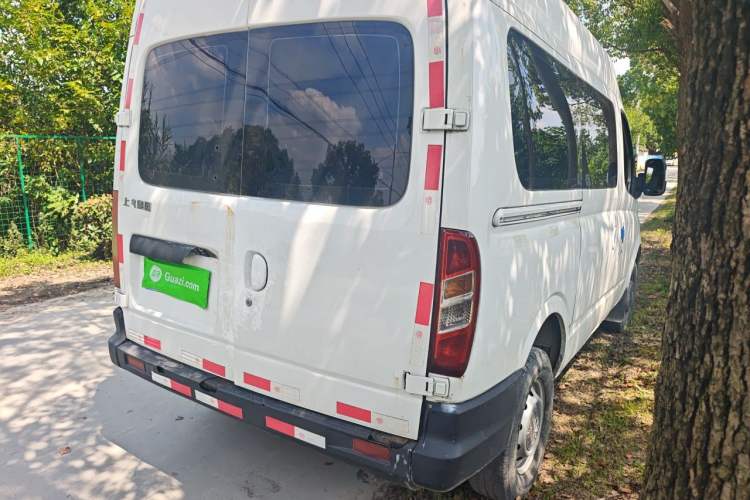 Used SAIC MAXUS Xintu V80 2012 2.5T Mid-Roof Value-Added Logistics Version D Rear Right 45 Deg