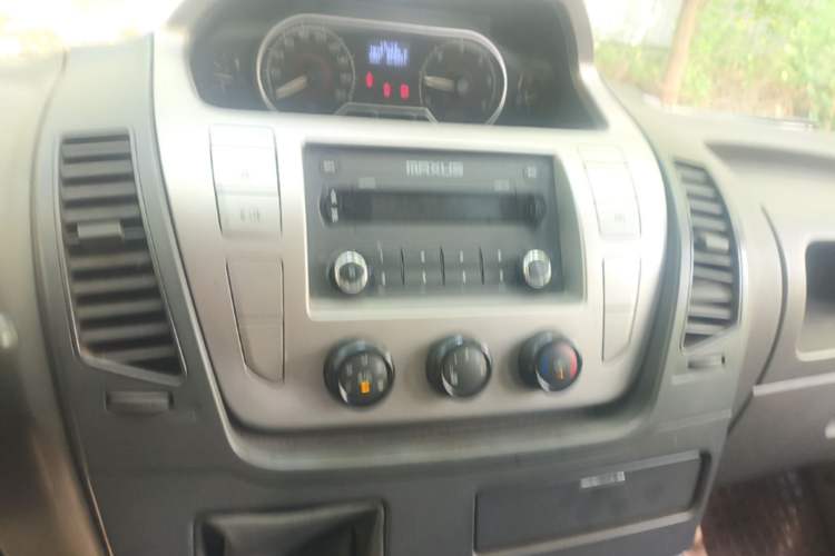 Used SAIC MAXUS Xintu V80  Audio And AC Panel