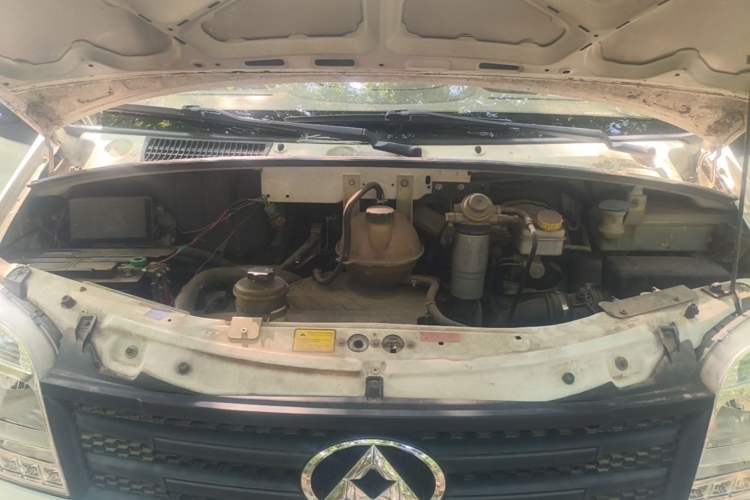 Used SAIC MAXUS Xintu V80  Engine Bay