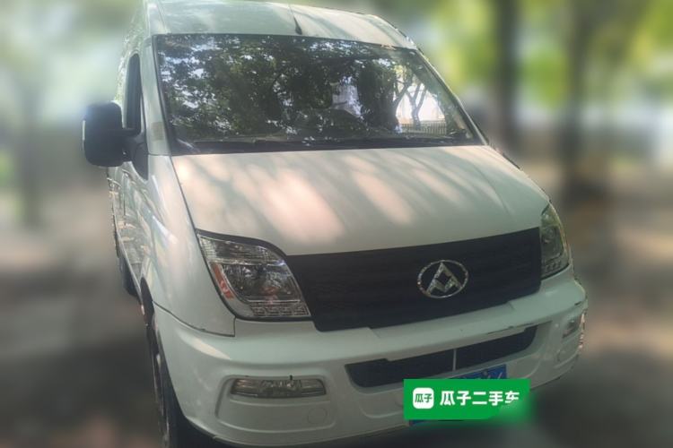 Used SAIC MAXUS Xintu V80  Front Right 45 Deg