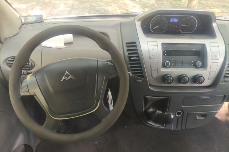 Used SAIC MAXUS Xintu V80  Steering Wheel