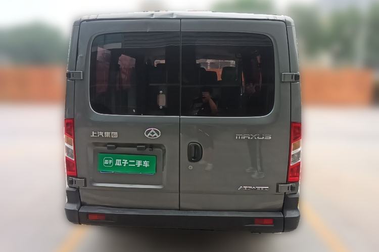 Used SAIC MAXUS Xintu V80 2014 2.5T Aoyuntong Short Wheelbase Low Roof Rear