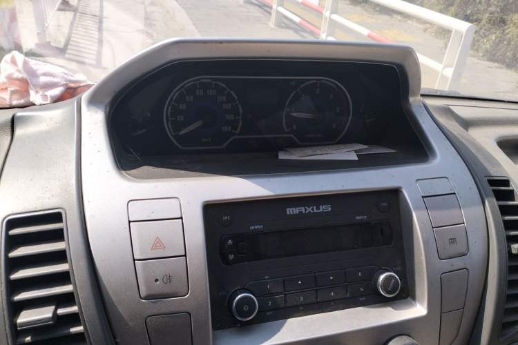 Used SAIC MAXUS Xintu V80 2014 2.5T Aoyuntong Short Wheelbase Low Roof Instrument Cluster