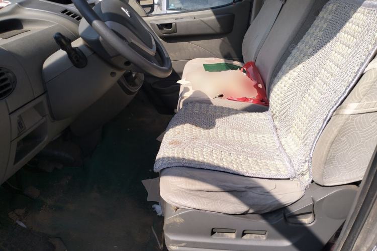 Used SAIC MAXUS Xintu V80 2014 2.5T Aoyuntong Short Wheelbase Low Roof Left Front Seat