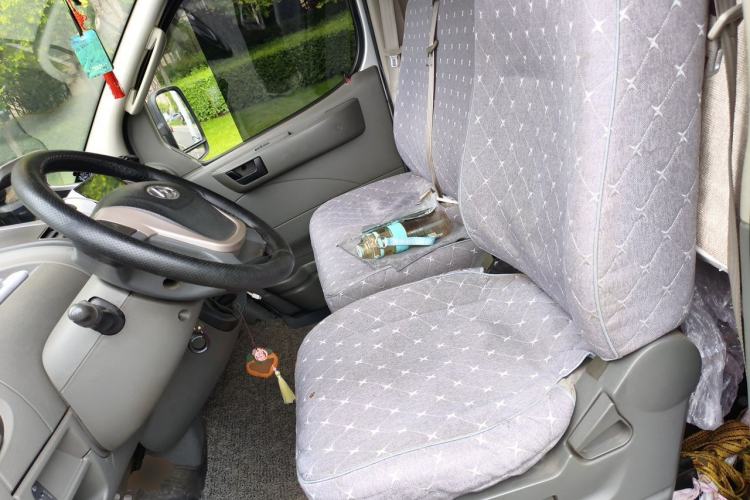 Used SAIC MAXUS Xintu V80 2014 2.5T Aoyuntong Short Wheelbase Low Roof Left Front Seat