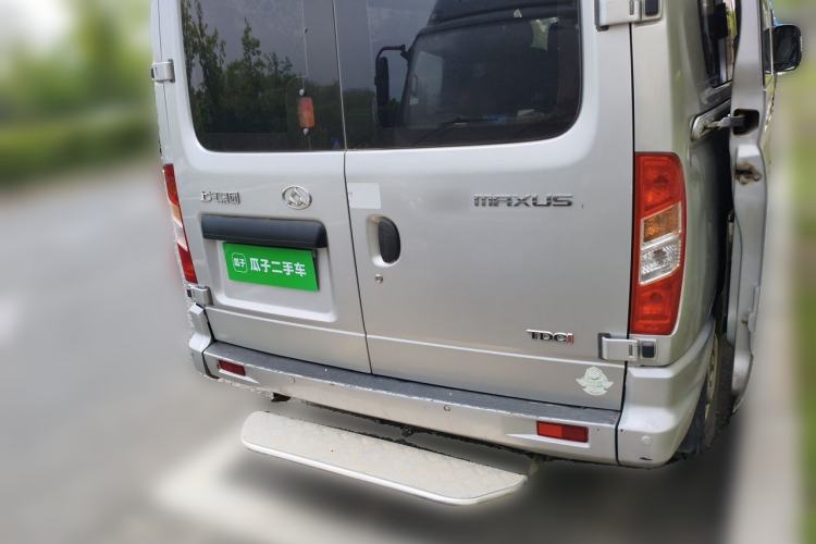 Used SAIC MAXUS Xintu V80 2014 2.5T Aoyuntong Short Wheelbase Low Roof Rear