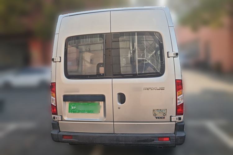 Used SAIC MAXUS Xintu V80 2014 2.5T Aotuntong Short Wheelbase Mid-Roof Model Rear