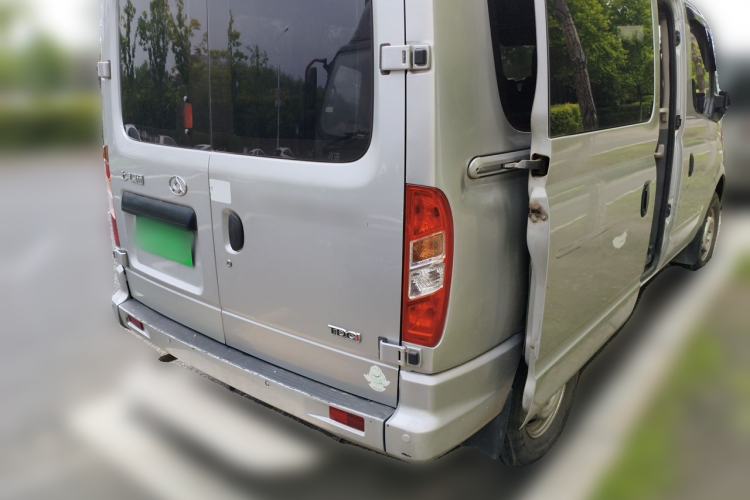 Used SAIC MAXUS Xintu V80 2014 2.5T Aoyuntong Short Wheelbase Low Roof Rear Right 45 Deg