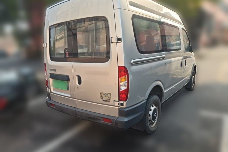 Used SAIC MAXUS Xintu V80 2014 2.5T Aotuntong Short Wheelbase Mid-Roof Model Rear Right 45 Deg