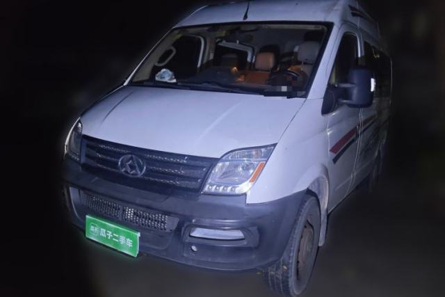 Used SAIC MAXUS Xintu V80 2014 2.5T Aotuntong Short Wheelbase Mid-Roof Model