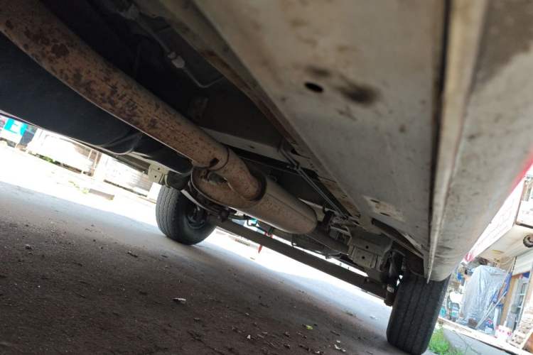 Used SAIC MAXUS Xintu V80 2014 2.5T Aotuntong Short Wheelbase Mid-Roof Model Chassis Front Left
