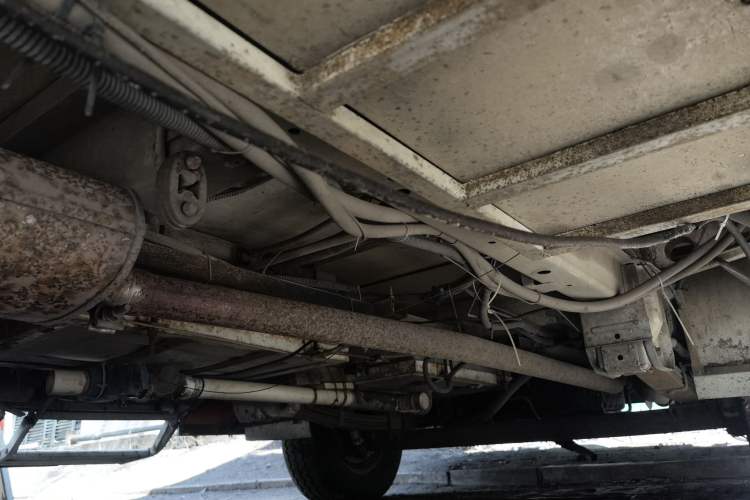 Used SAIC MAXUS Xintu V80  Chassis Front Left