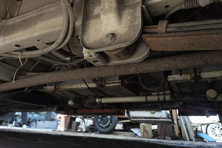 Used SAIC MAXUS Xintu V80  Chassis Rear Left