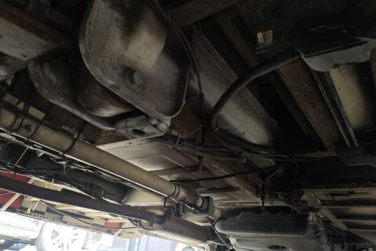 Used SAIC MAXUS Xintu V80  Chassis Rear Right