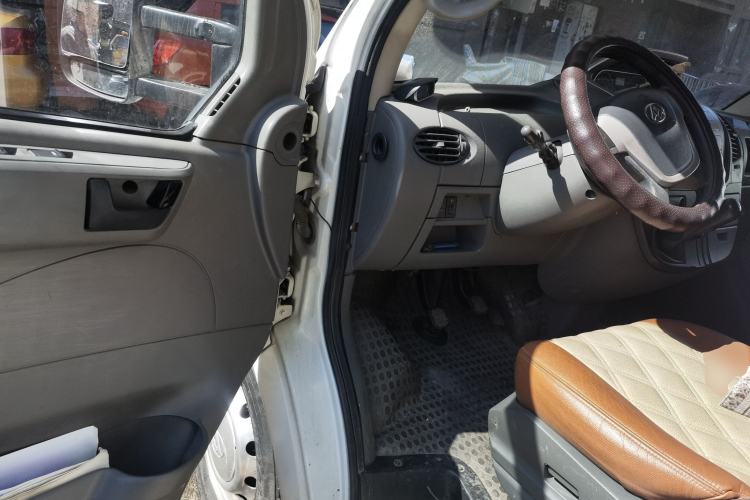 Used SAIC MAXUS Xintu V80  Driver Seat