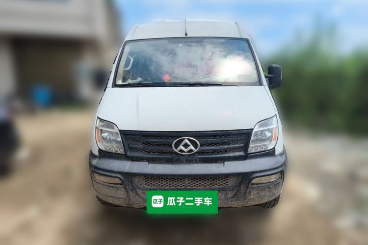 Used SAIC MAXUS Xintu V80 2014 2.5T Aotuntong Short Wheelbase Mid-Roof Model Front
