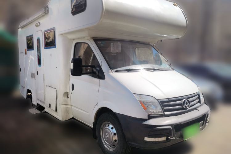 Used SAIC MAXUS Xintu V80  Front Right 45 Deg
