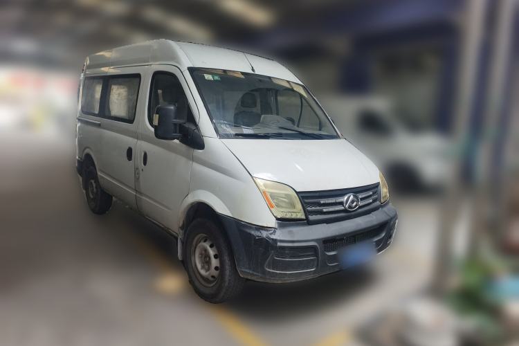 Used SAIC MAXUS Xintu V80 2014 2.5T Aotuntong Short Wheelbase Mid-Roof Model Front Right 45 Deg
