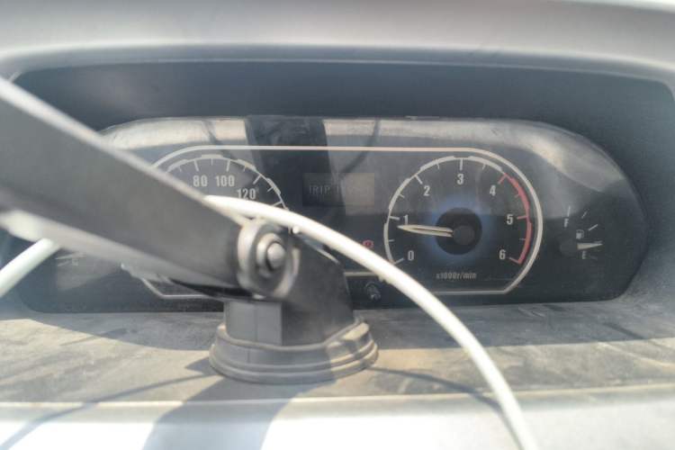 Used SAIC MAXUS Xintu V80 2014 2.5T Aotuntong Short Wheelbase Mid-Roof Model Instrument Cluster