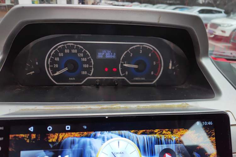 Used SAIC MAXUS Xintu V80 2014 2.5T Aotuntong Short Wheelbase Mid-Roof Model Instrument Cluster